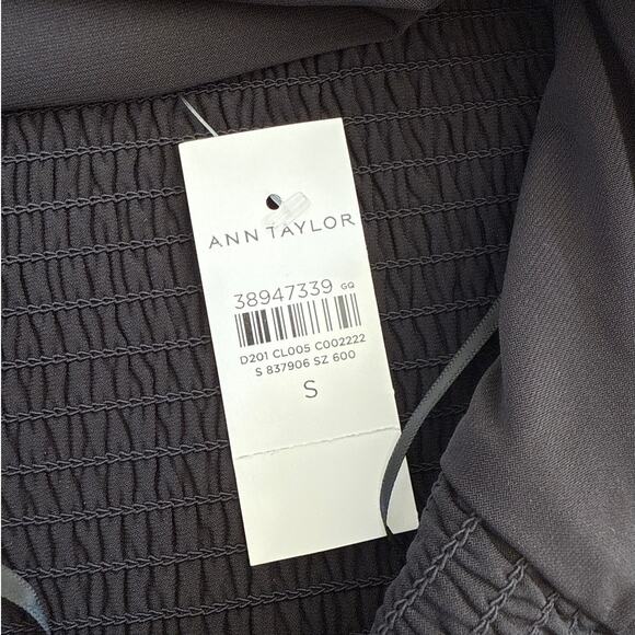 Ann Taylor V Neck Halter Top Size S Black - Picture 2 of 3